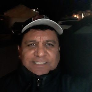 Meet your Posher, Cesar